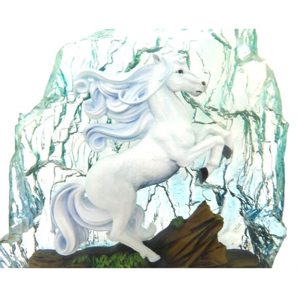 Westland Acrylic 3D Unicorn Paper Weight 5" X 5.25" preowned - Picture 2 of 5
